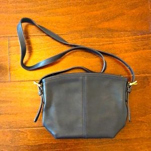 Women’s vintage  coach crossbody